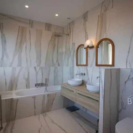 Smart Flat In Sea View Ac Parking And Pool Appartement Antibes