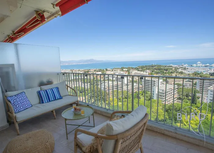 Smart Flat In Sea View Ac Parking And Pool Daire Antibes