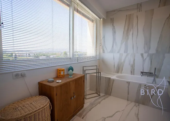 Smart Flat In Sea View Ac Parking And Pool Daire *